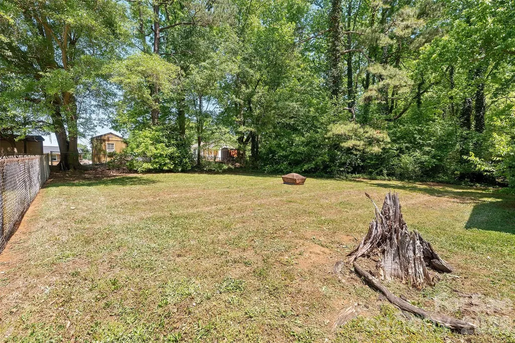 605 E Boston Avenue Bessemer City NC 28016