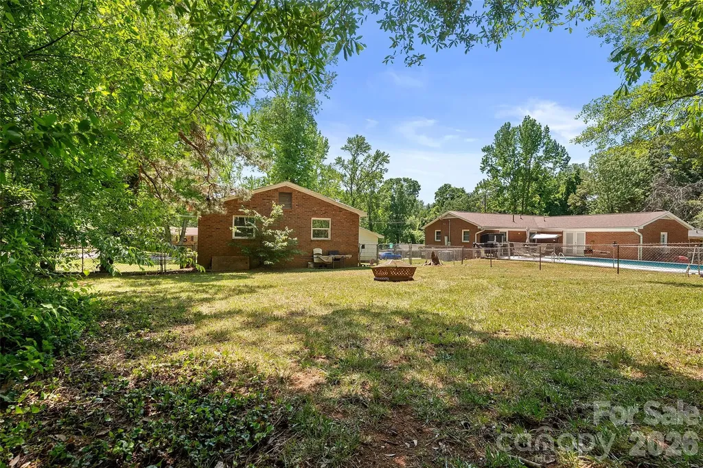 605 E Boston Avenue Bessemer City NC 28016