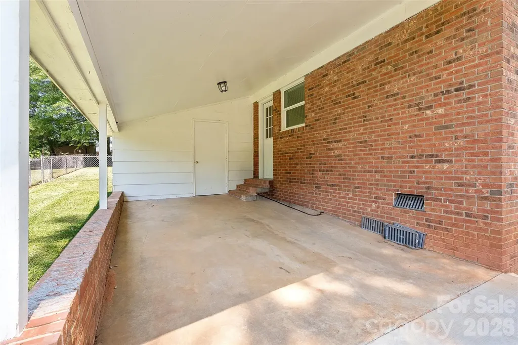 605 E Boston Avenue Bessemer City NC 28016