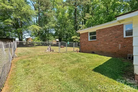 605 E Boston Avenue Bessemer City NC 28016