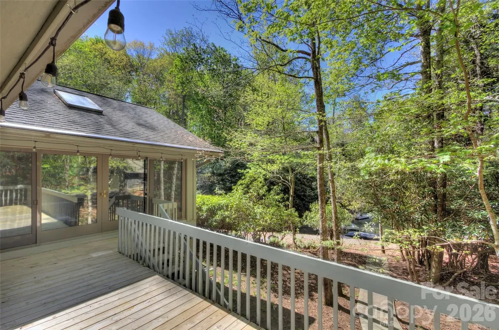 960 Middle Connestee Trail Brevard NC 28712