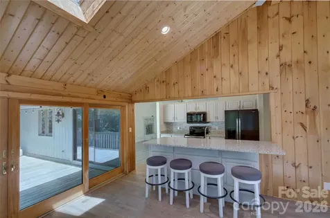960 Middle Connestee Trail Brevard NC 28712