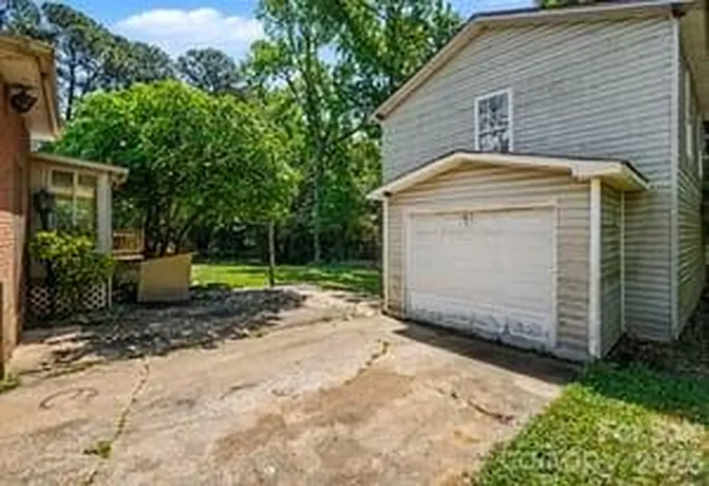 7040 Idlewild Road Charlotte NC 28212