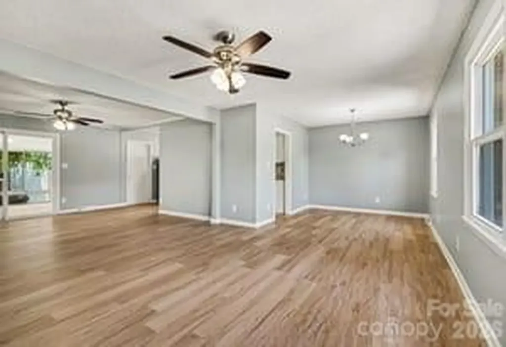 7040 Idlewild Road Charlotte NC 28212