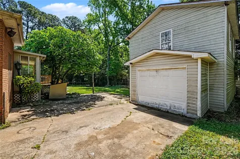 7040 Idlewild Road Charlotte NC 28212