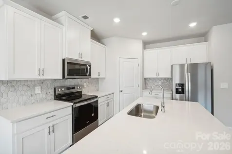 2453 Chartwell Street Stanley NC 28164