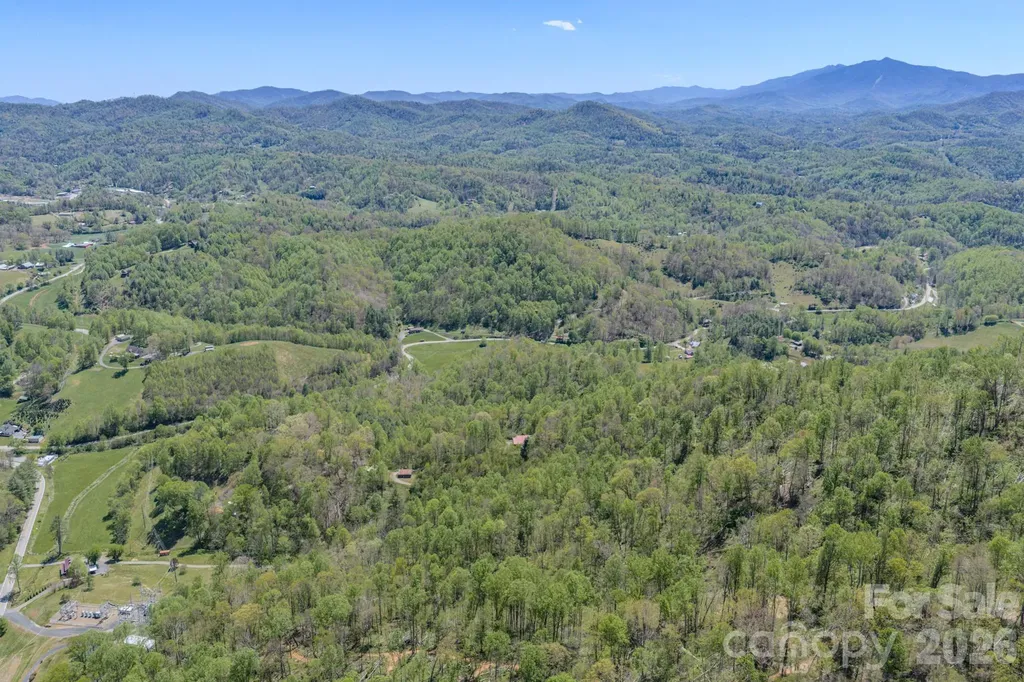 143 Gouge Cemetery Road Bakersville NC 28705