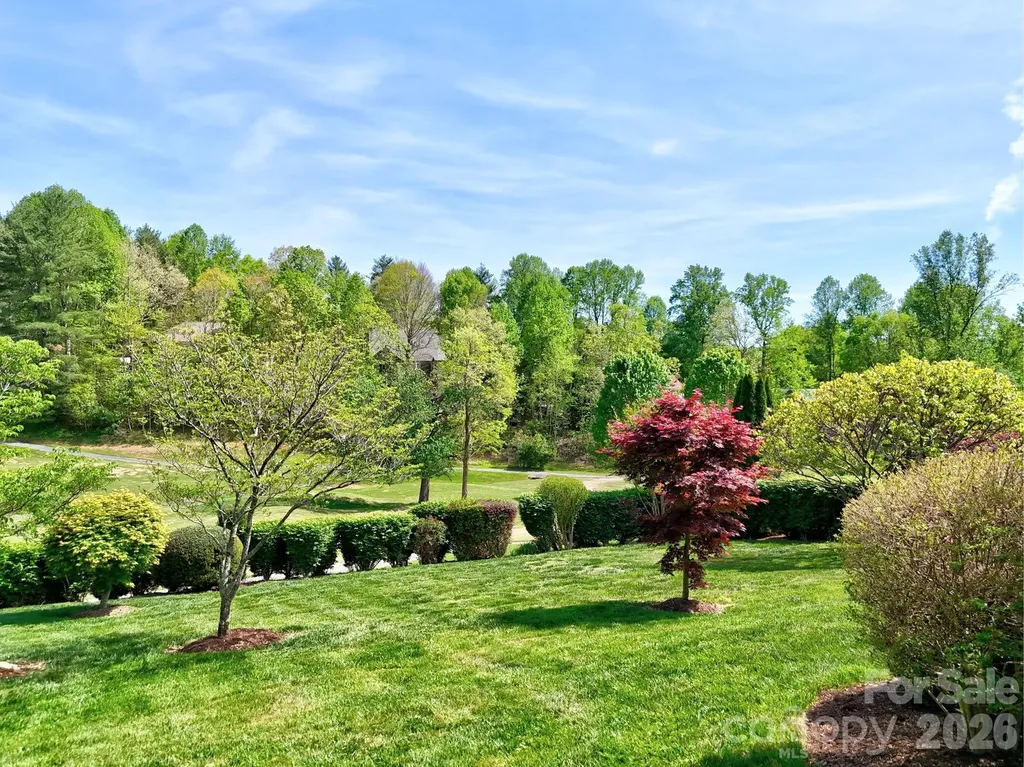 108 Fairway Knoll Drive Hendersonville NC 28739