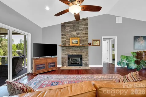 108 Fairway Knoll Drive Hendersonville NC 28739