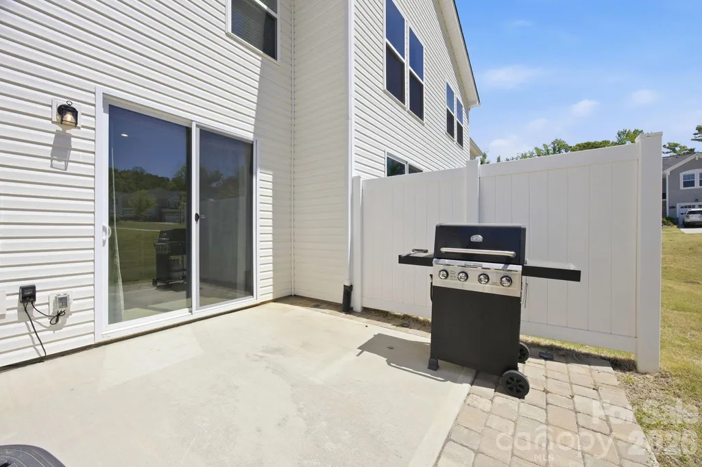 15617 Little Bluestem Street Charlotte NC 28278