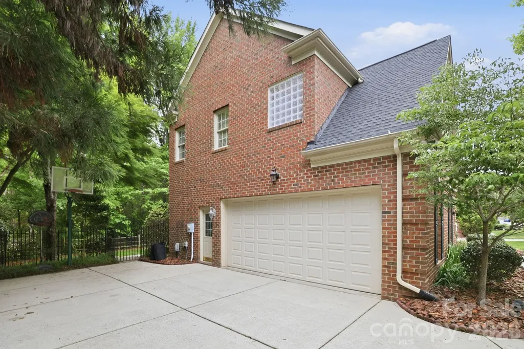 239 Sardis Pointe Road Matthews NC 28105