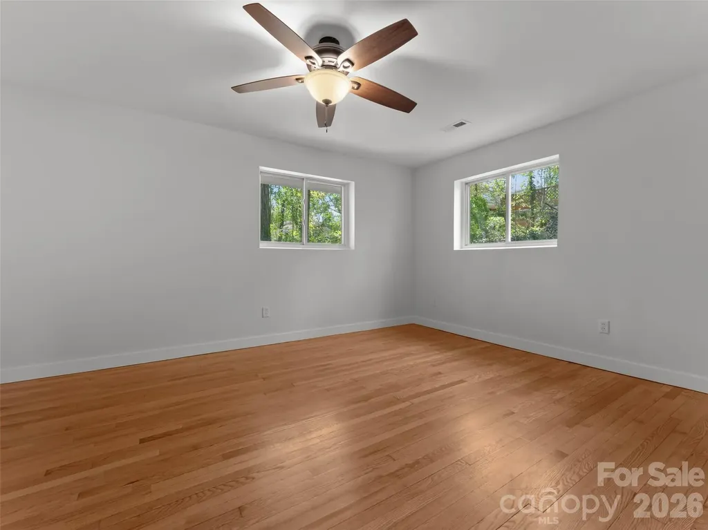1110 3rd Avenue W Hendersonville NC 28739