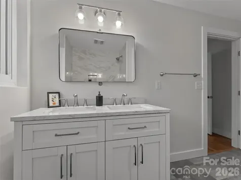1110 3rd Avenue W Hendersonville NC 28739