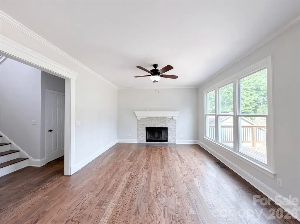 2496 Lake Shore Road S Denver NC 28037