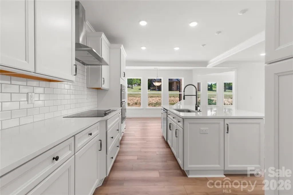 5944 Bakers Point Hickory NC 28602