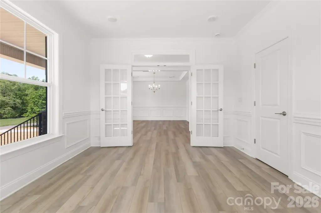 5944 Bakers Point Hickory NC 28602