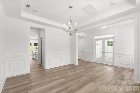 5944 Bakers Point Hickory NC 28602