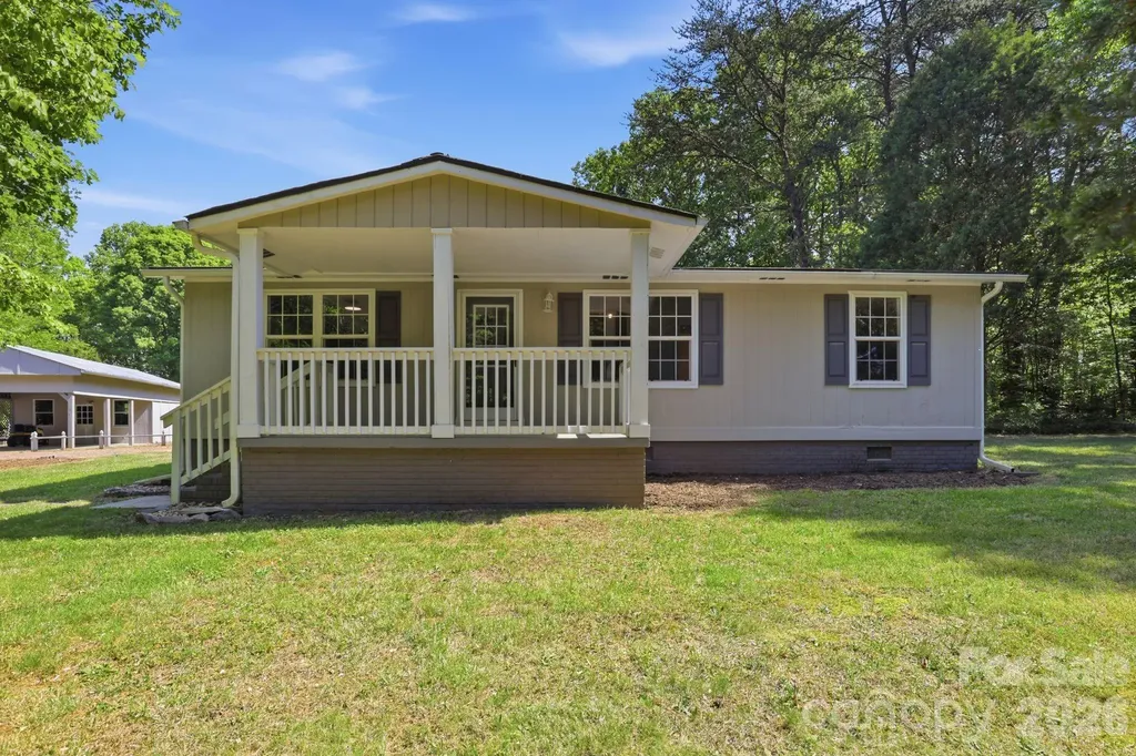 136 Woodridge Lane Mooresville NC 28115