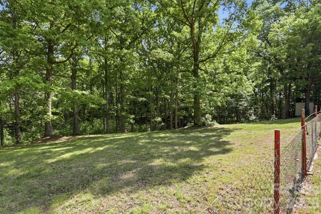 136 Woodridge Lane Mooresville NC 28115