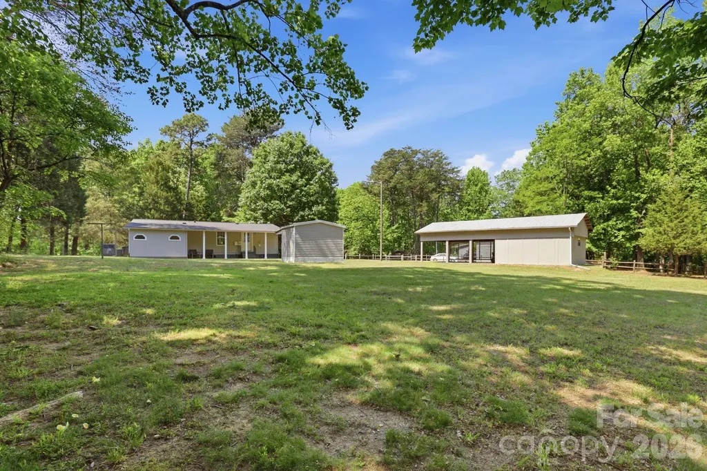 136 Woodridge Lane Mooresville NC 28115