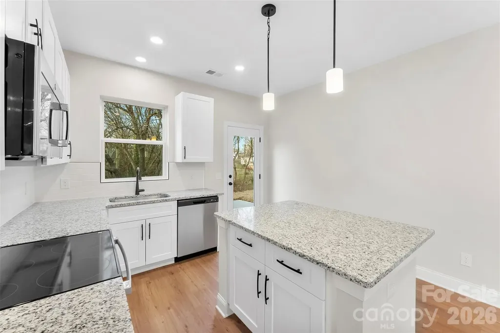1558 7th Avenue Drive SW Hickory NC 28602