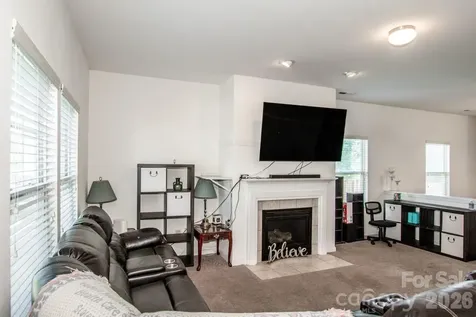 123 Kingsgate Court Statesville NC 28625