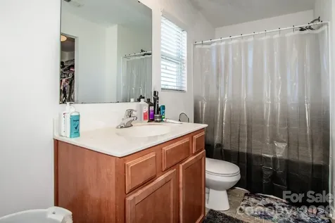 123 Kingsgate Court Statesville NC 28625