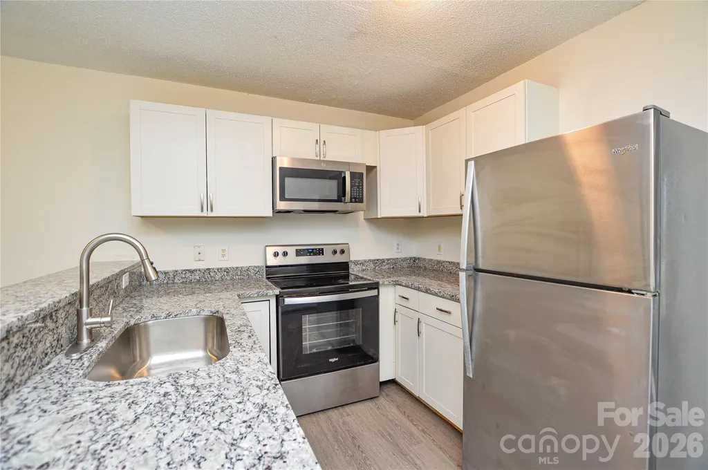 1009 Karendale Avenue Charlotte NC 28208