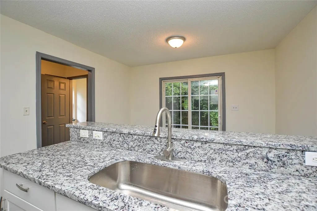 1009 Karendale Avenue Charlotte NC 28208