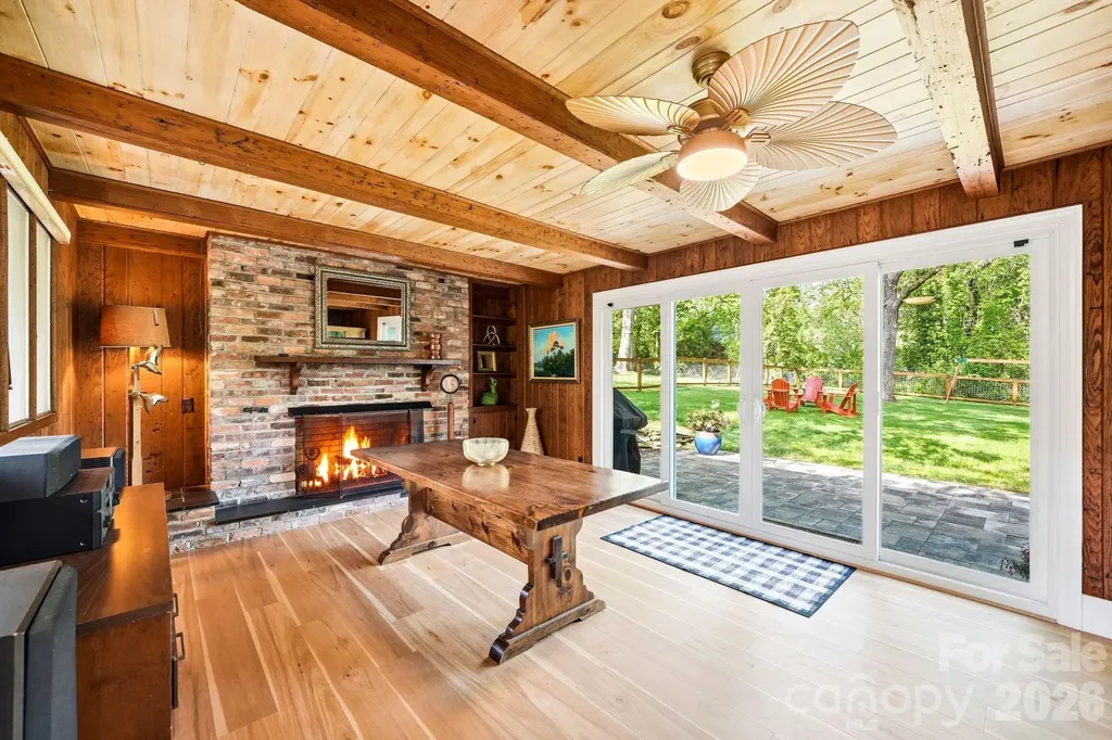 127 Erkwood Drive Hendersonville NC 28739