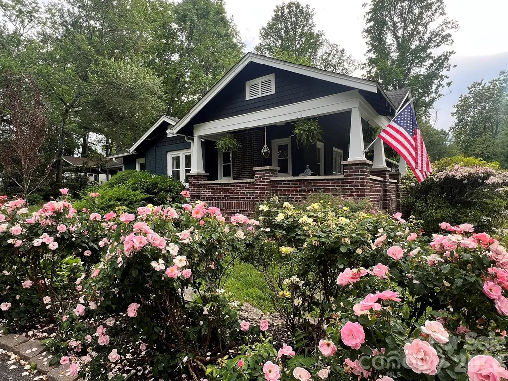 127 Erkwood Drive Hendersonville NC 28739