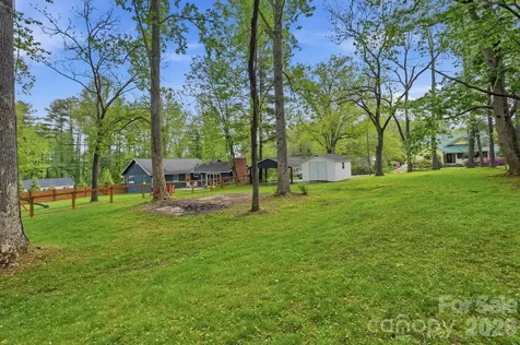 127 Erkwood Drive Hendersonville NC 28739