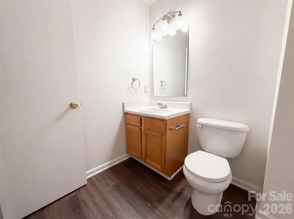 6734 Wandering Creek Drive Charlotte NC 28216