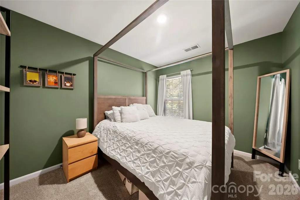 6132 Guildford Hill Lane Charlotte NC 28215
