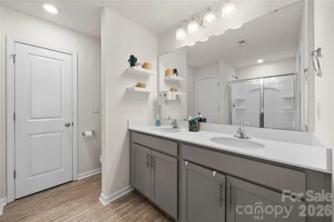 6132 Guildford Hill Lane Charlotte NC 28215