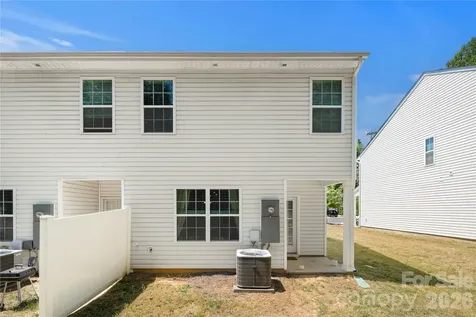 6132 Guildford Hill Lane Charlotte NC 28215