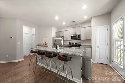 6132 Guildford Hill Lane Charlotte NC 28215