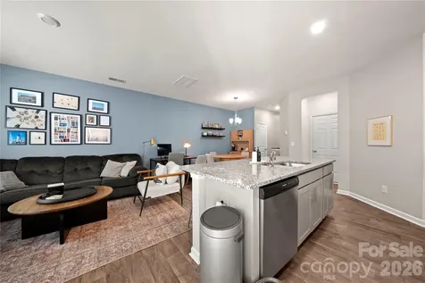 6132 Guildford Hill Lane Charlotte NC 28215