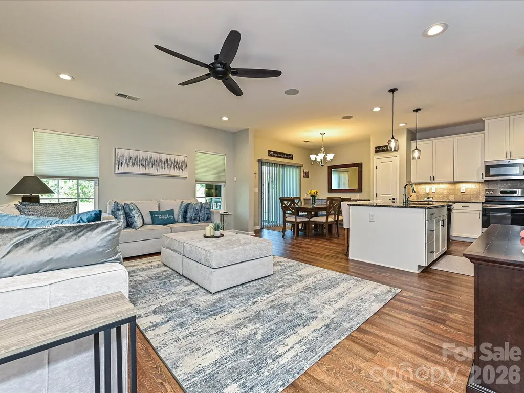 7142 Mariners Village Drive Denver NC 28037