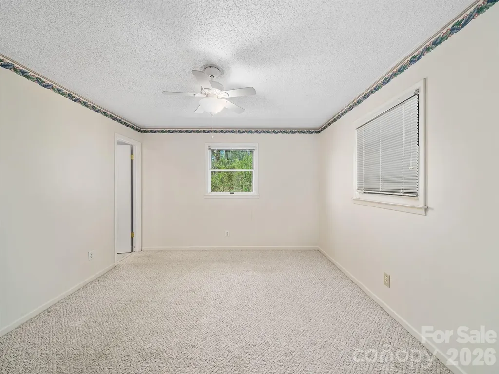 261 Shady Oak Road Burnsville NC 28714