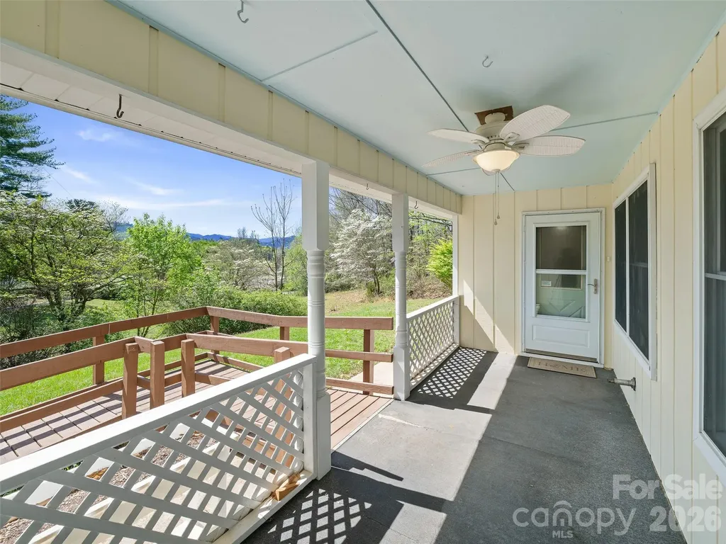 261 Shady Oak Road Burnsville NC 28714
