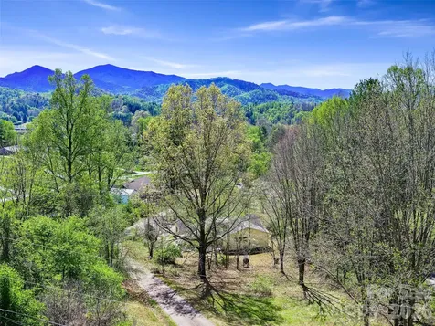 261 Shady Oak Road Burnsville NC 28714