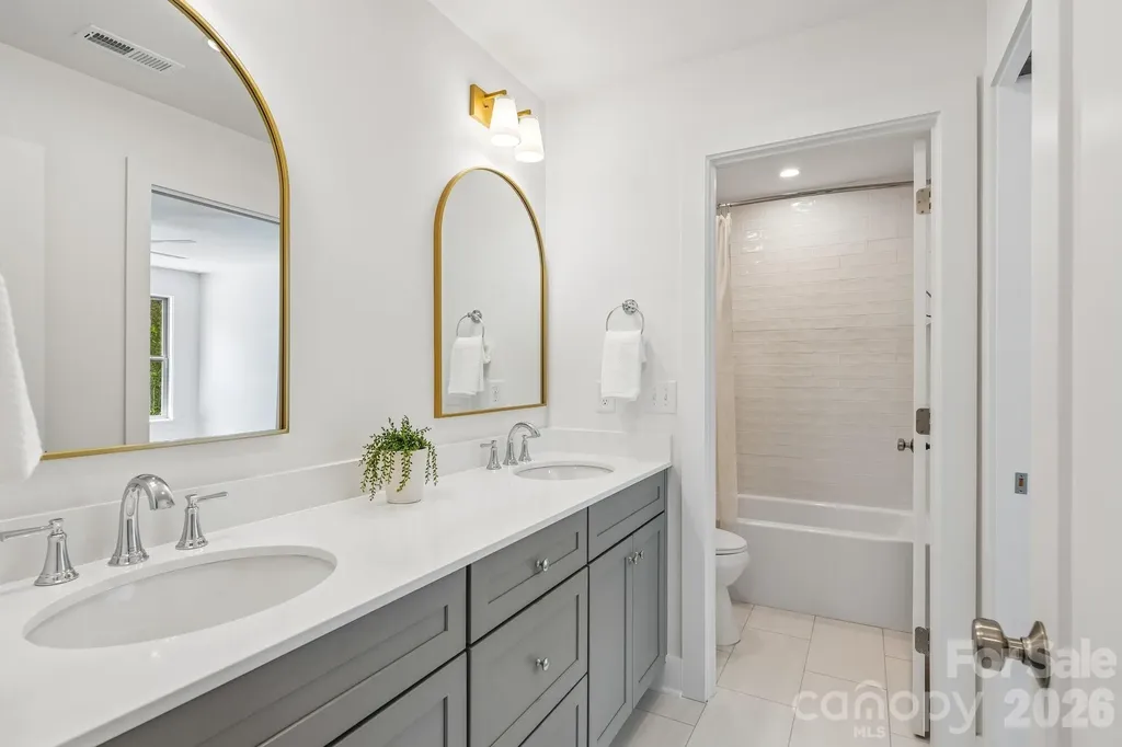 2315 Chateau Court Matthews NC 28105