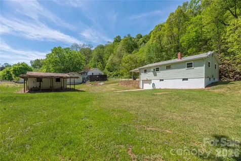 1140 Groundhog Road Canton NC 28716