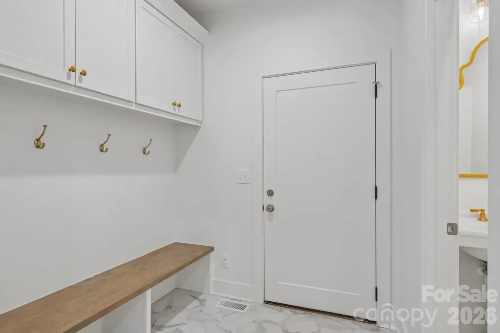 2311 Chateau Court Matthews NC 28105