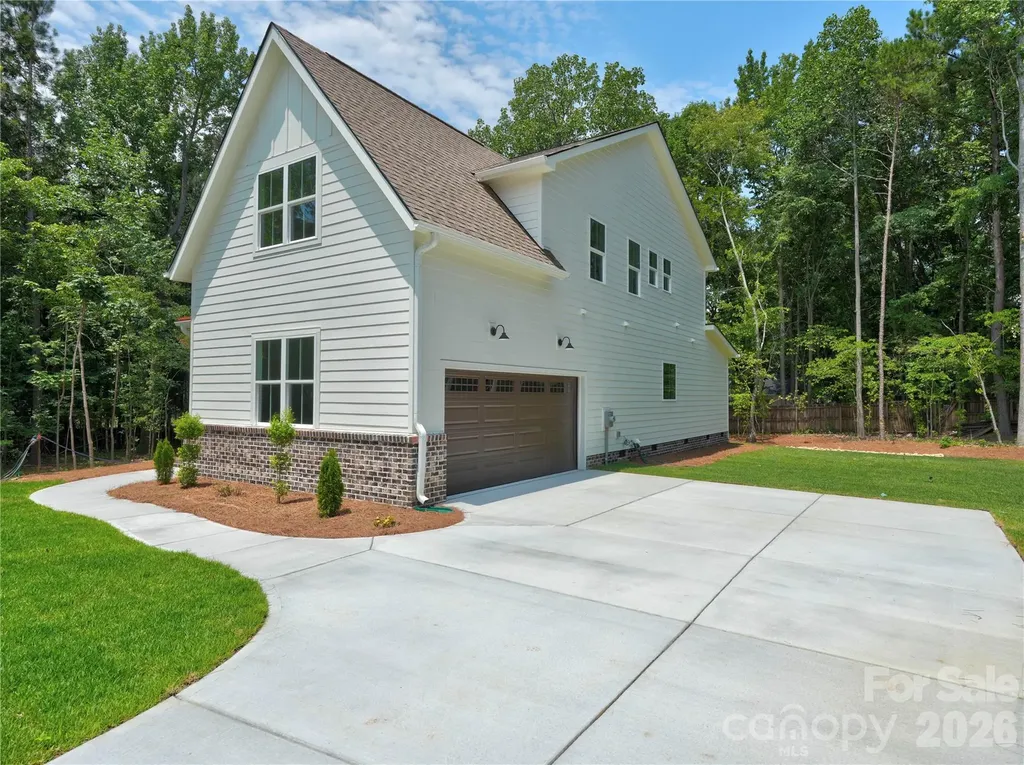 2311 Chateau Court Matthews NC 28105