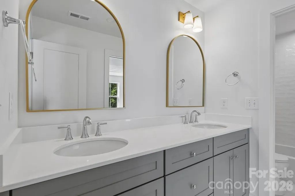 2311 Chateau Court Matthews NC 28105