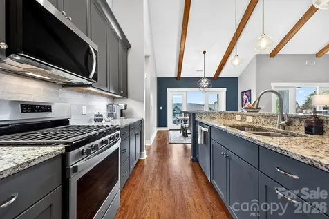 70 Copper Creek Lane Hendersonville NC 28739