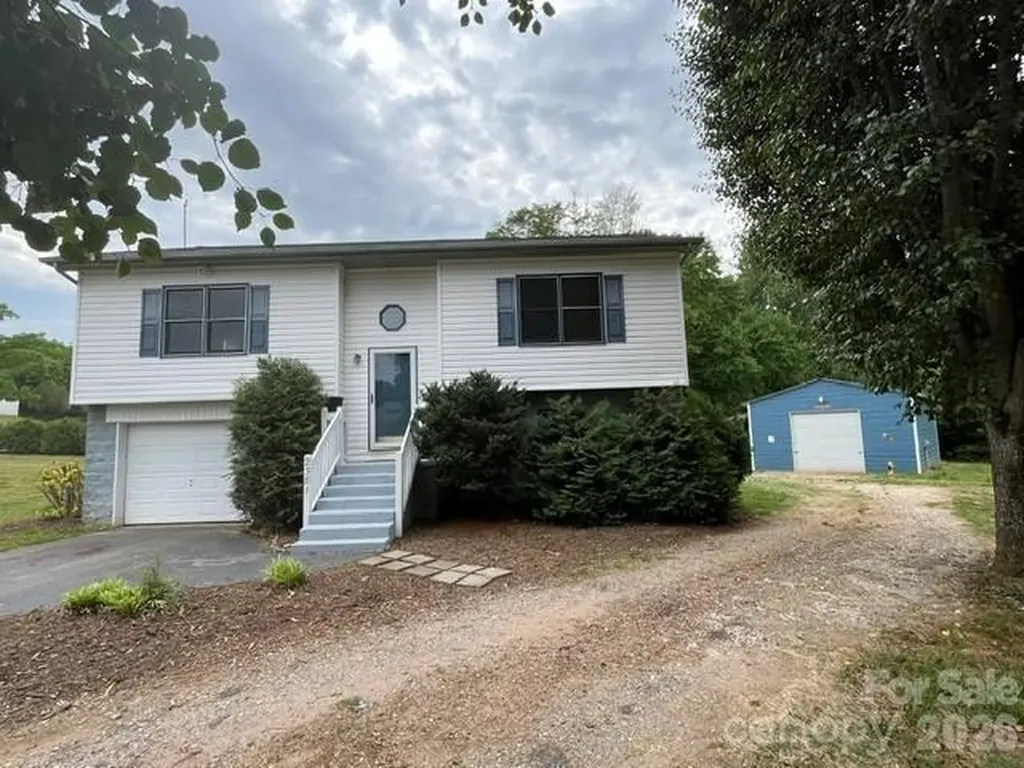 2381 Boardwalk Court Lenoir NC 28645