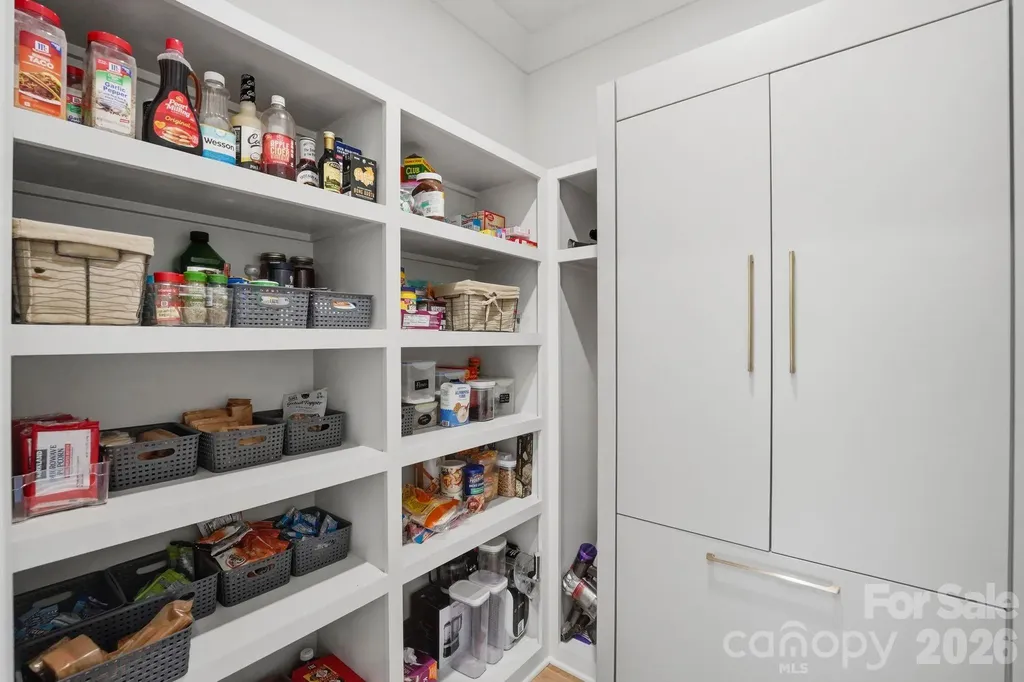6010 Old Providence Lane Charlotte NC 28226